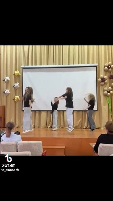 Танцпол везде