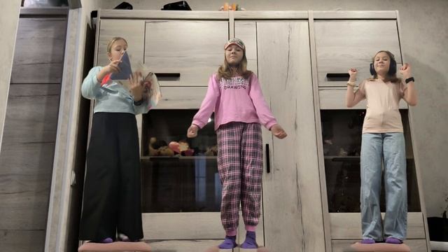 песенка для малышей/Ксюша и Настюша