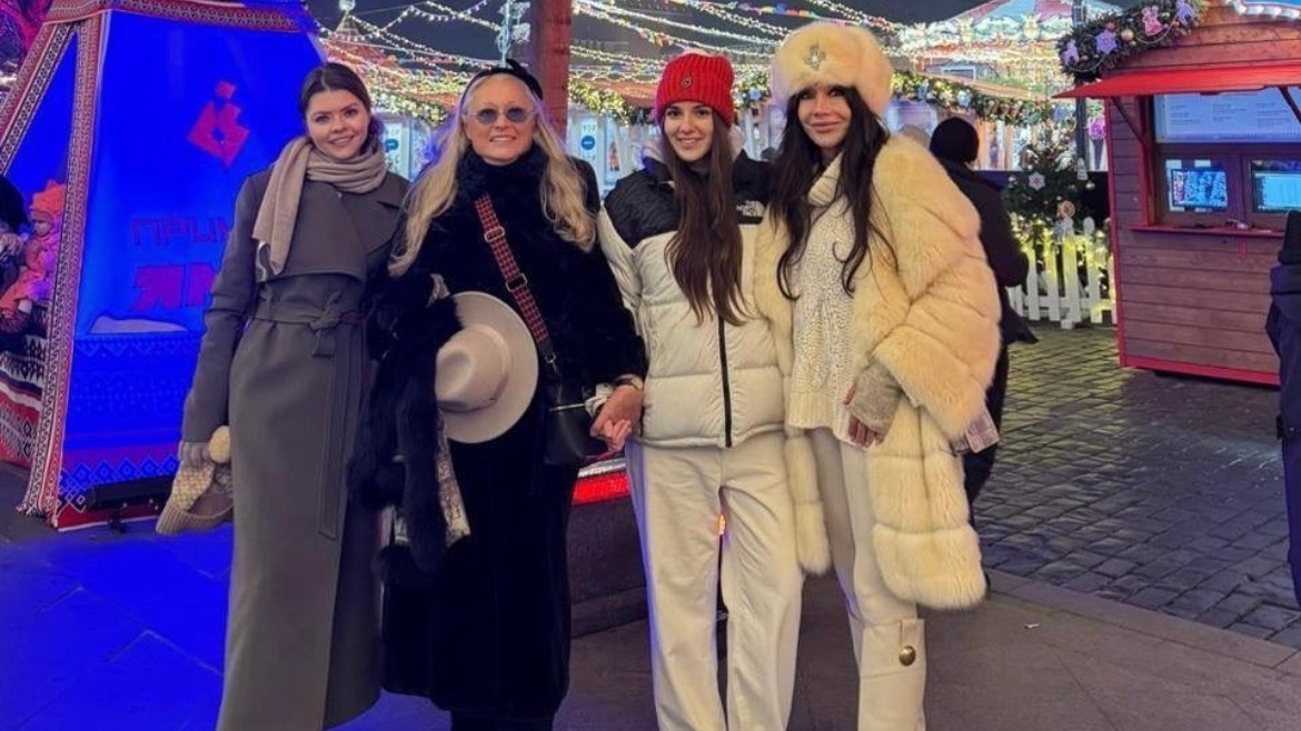 Жена Никиты Михалкова показала редкие кадры с внуками: «Праздник для всех»