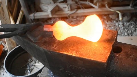 Ковка томагавка.