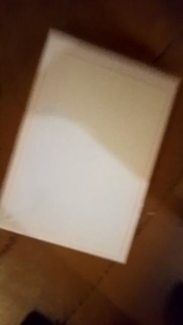 Две коробки сморозилимь иза холода.