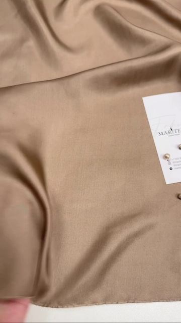 Твиловый шёлк Brunello Cucinelli. Цвет холодный бежевый