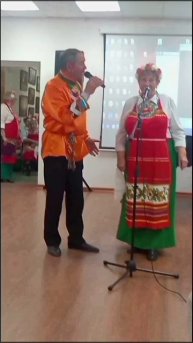 Песня: "Калина красная, калина горькая". (На завалинке)