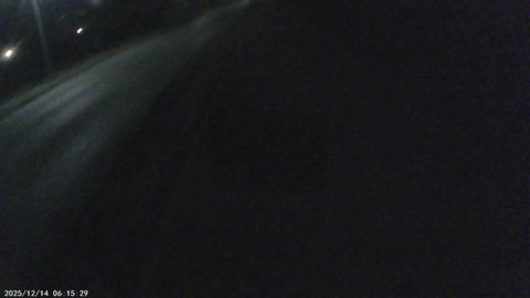 Иду утром в Никольский храм на литургию