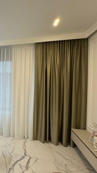 Готовый вариант навески штор в квартире))