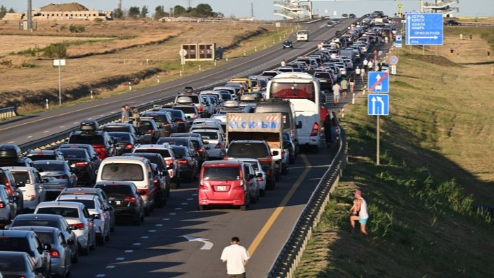 Автомобильные очереди на Крымском мосту устранены