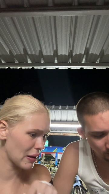 едим жуков в Тае!