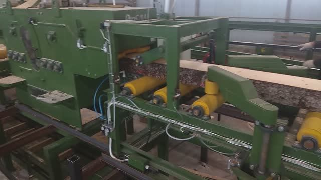 Многопильный станок, центрователь бруса (40 м/мин)