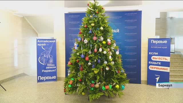 Губернатор Виктор Томенко исполнит мечты детей Алтайского края