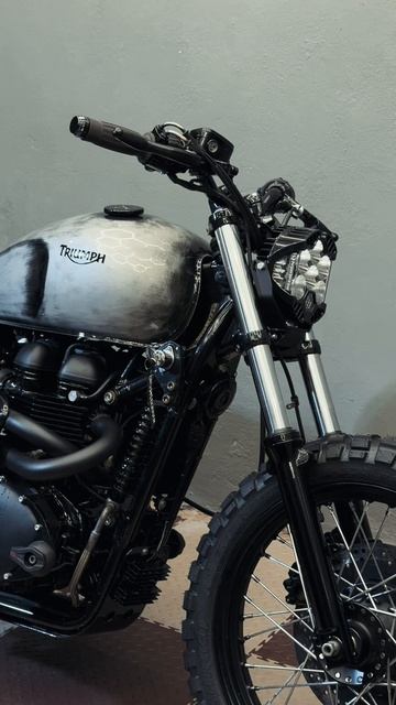 Triumph T100 by BROBBOBER MOSCOW