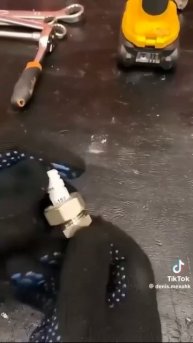 Это где такие автомеханики работают