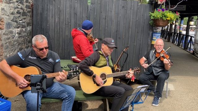 Шотландская фолк группа