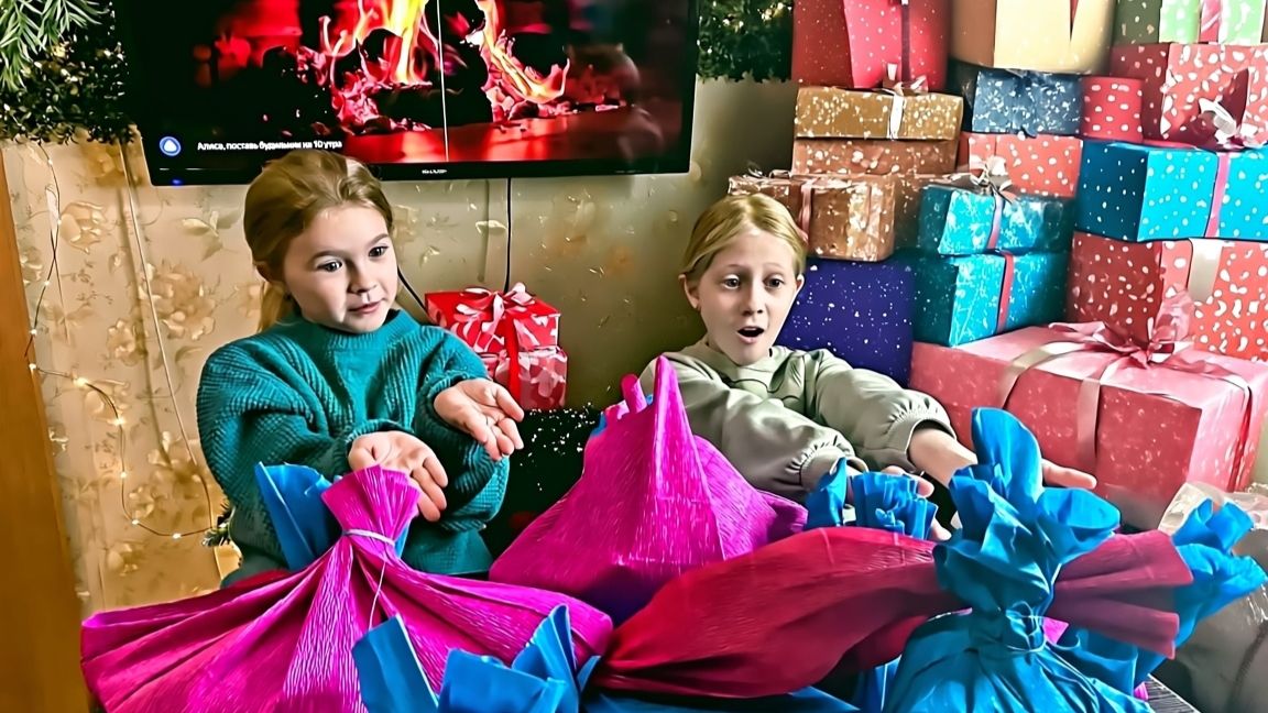 Открываем пакетики с сюрпризами