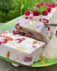 🍓 Малиновый десерт с дыней