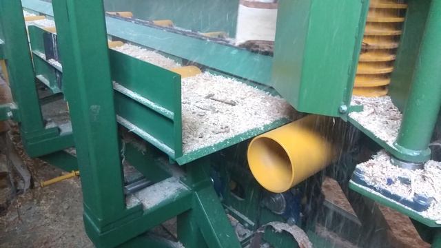 Брусовальный станок. Распиловка березы