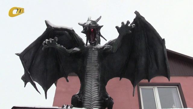 ЖЕЛЕЗНОГОРЕЦ ИЗГОТАВЛИВАЕТ ФИГУРЫ СКАЗОЧНЫХ ГЕРОЕВ ИЗ АРМАТУРЫ И СТРОИТЕЛЬНОГО РАСТВОРА