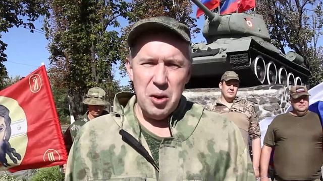 Военнослужащие Донецкого батальона рассказали что для них значит 81 год освобождения ДОНБАССА!