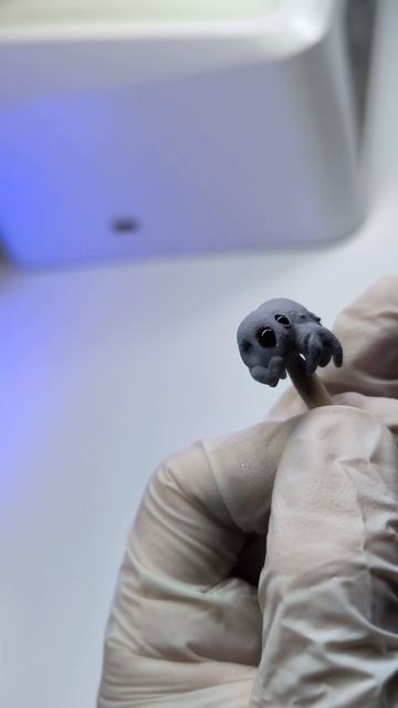 Фигурка из акригеля пушистый паук 