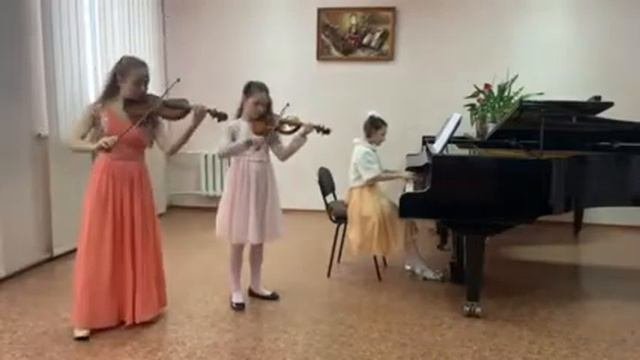 Ю. Гина, "Прогулка"
