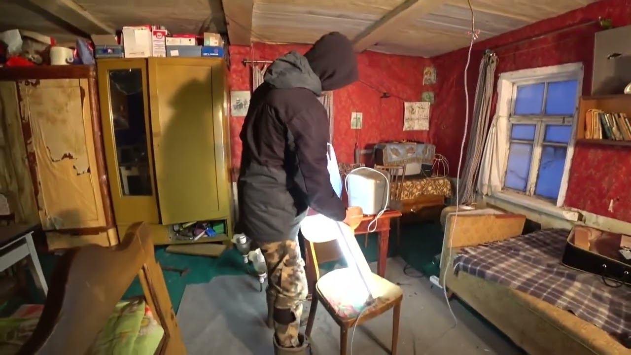 Светодиодный светильник Айсберг V2.0 в деревенской избе.