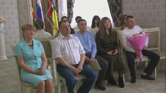 "Золотых"юбиляров семейной жизни поздравляют в Кусинском районе.
