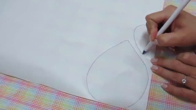 2 MODELOS DE PANOS DE PRATO  USANDO RETALHOS
