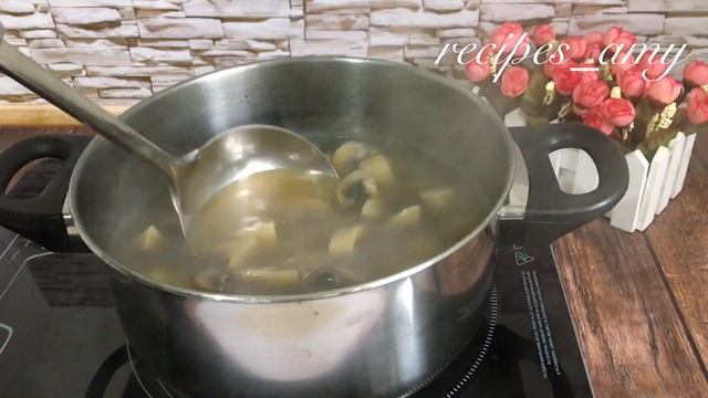 Грибной суп-пюре. Мushroom soup puree