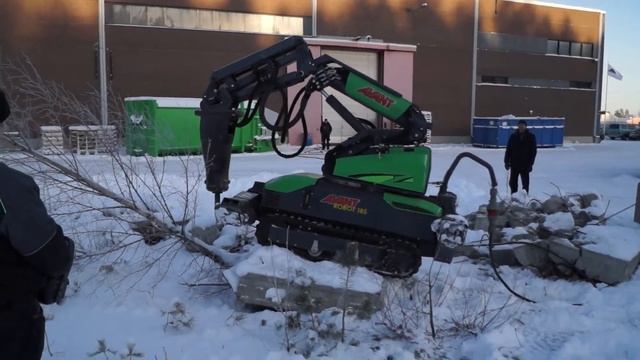 Демонтажный робот AVANT 185: движение по неровностям