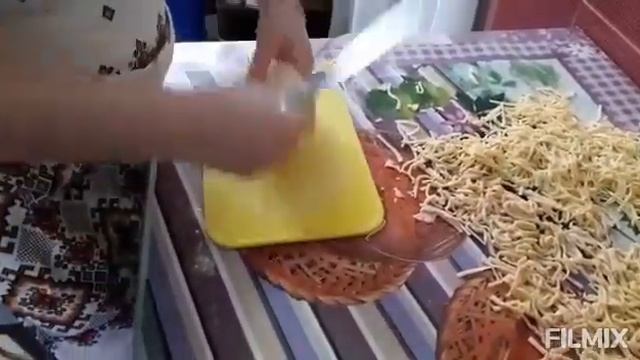 ЗАМА С ДОМАШНЕЙ КУРИЦЕЙ И ДОМАШНЯЯ ЛАПША,,,Очень вкусный и лёгкий суп,, обязательно приготовите вам