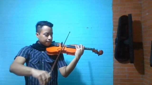 Sad song on a 4/4 size violin (Mr.Krabs)