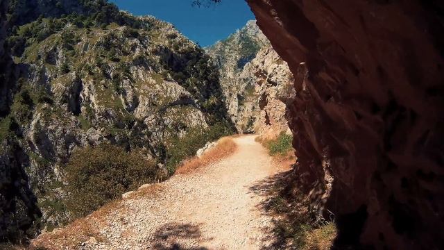 Ruta del Cares. 2016. GitUp Git2 & Feiyu WG