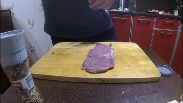 Мясные рулетики в сырно- чесночном соусе.mp4