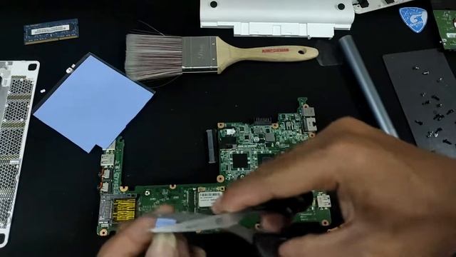 Service Log #1 - Acer Aspire One Disassembly Cleaning Repaste