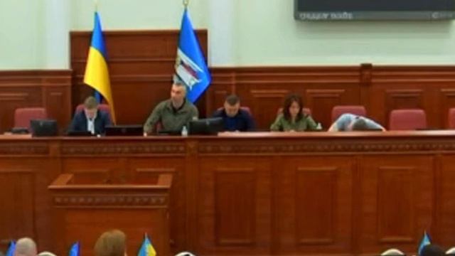 Заместитель мэра Киева Виталия Кличко уснул прямо во время выступления начальника в Горсовете