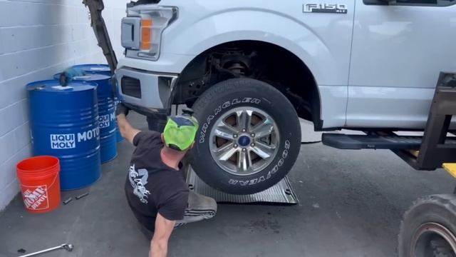 Процесс восстановления утопленника fordf150 .Замена двигателя что дальше?На что обращать внимание