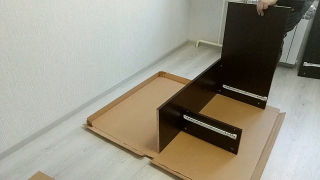 Сборка компьютерного стола дебют от фабрики БТС