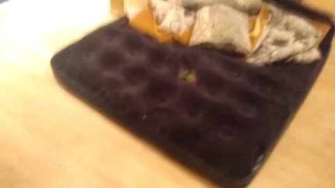 ИzиМы - Чиним надувной матрас 14.03.18