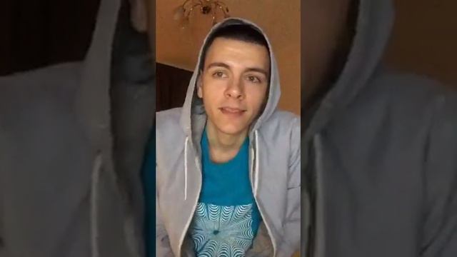 #b l v c k R u s l a n   ОБЩАЕМСЯ И СЛУШАЕМ МУЗЫКУ ГЛАЗА РАЗНОГО ЦВЕТА
