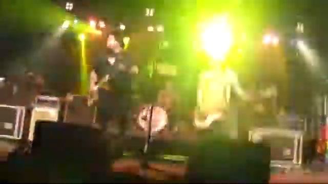 NOFX - The Decline Tease/Linoleum -  Live at No Sleep Till Auckland New Zealand - 10/12/2010