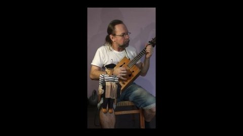 All of me(Improvisation). Cigar-box guitar и Морячёк
