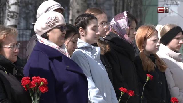 Мемориальную доску открыли в школе Сургута в честь военного, погибшего на СВО