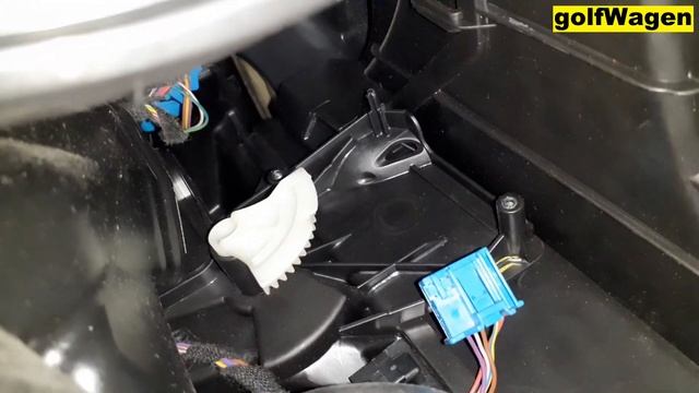 VW Golf 7 HVAC temperature flap motor replacement /no heat or not cooling/