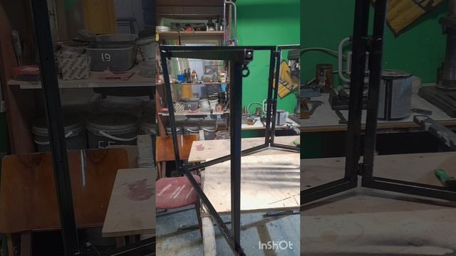 # Стол складной.