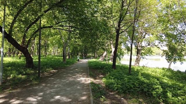 Мажорка швырнула 100 рублей нищему однокласснику а когда через 7 лет пришла устраиваться на работу