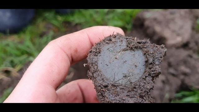 The Gauss MD Metal detector out in the Field. metaldetectingUK GaussMD Mars Fieldtest