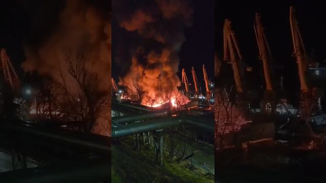 В Петропавловске-Камчатском ночью загорелся морской порт