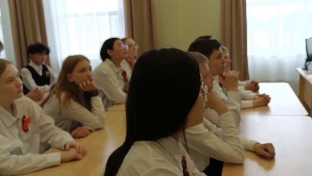 «Лица дружбы» объединили учеников Бурятии и Старобешевского района