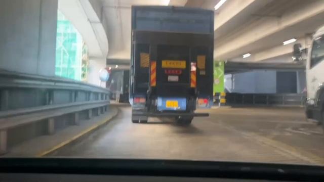 The Wolds Largest Logistics Building is in Hong Kong (for nerds only!!) ???
