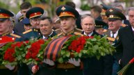 Путин возложил цветы к Могиле Неизвестного Солдата / События на ТВЦ