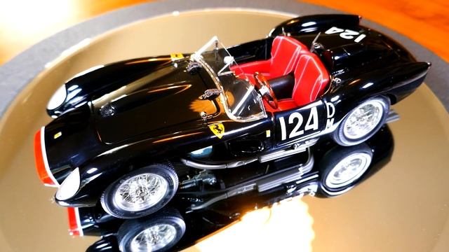 Ferrari 250 Testa Rossa by CMC 1/18 scale